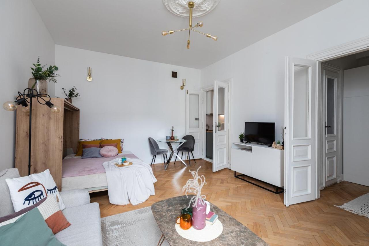 Apartment Superapart Krucza 47a *